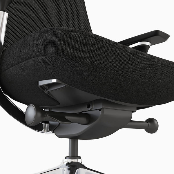 Pinnacle executive office chair seat details - Desky