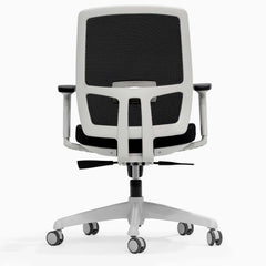 Minimalist office desk chair in black and white - Desky